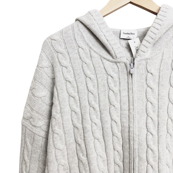 NWT Aritzia Sunday Best Octavia Zip Hoodie Sweater Heather Chrome Gray - Picture 4 of 8